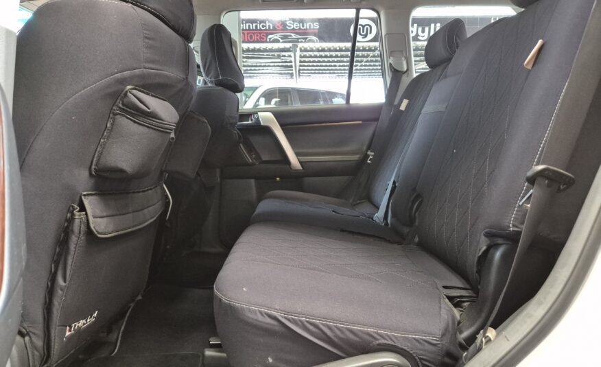 Toyota Land Cruiser Prado 4.0 VX Auto