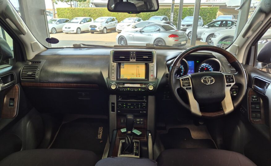 Toyota Land Cruiser Prado 4.0 VX Auto