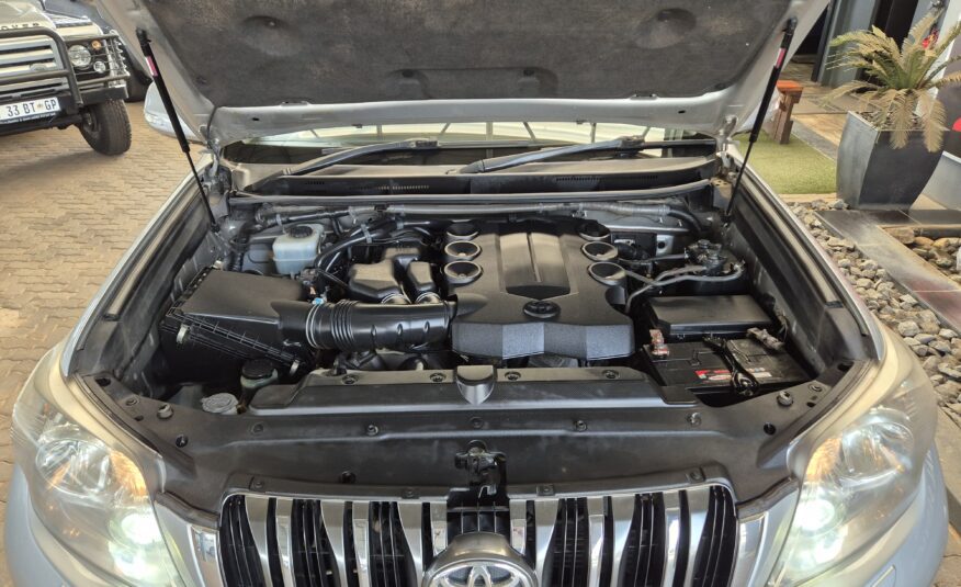 Toyota Land Cruiser Prado 4.0 VX Auto