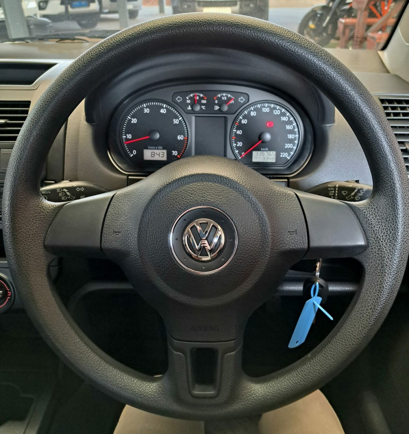 Volkswagen Polo Vivo HATCH 1.4 CONCEPTLINE