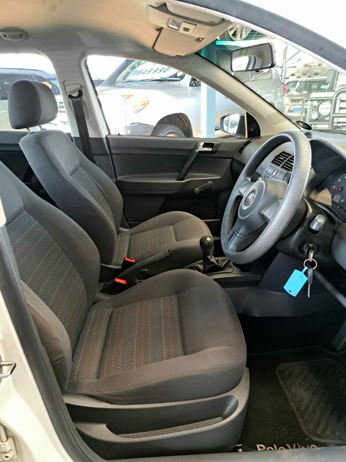 Volkswagen Polo Vivo HATCH 1.4 CONCEPTLINE