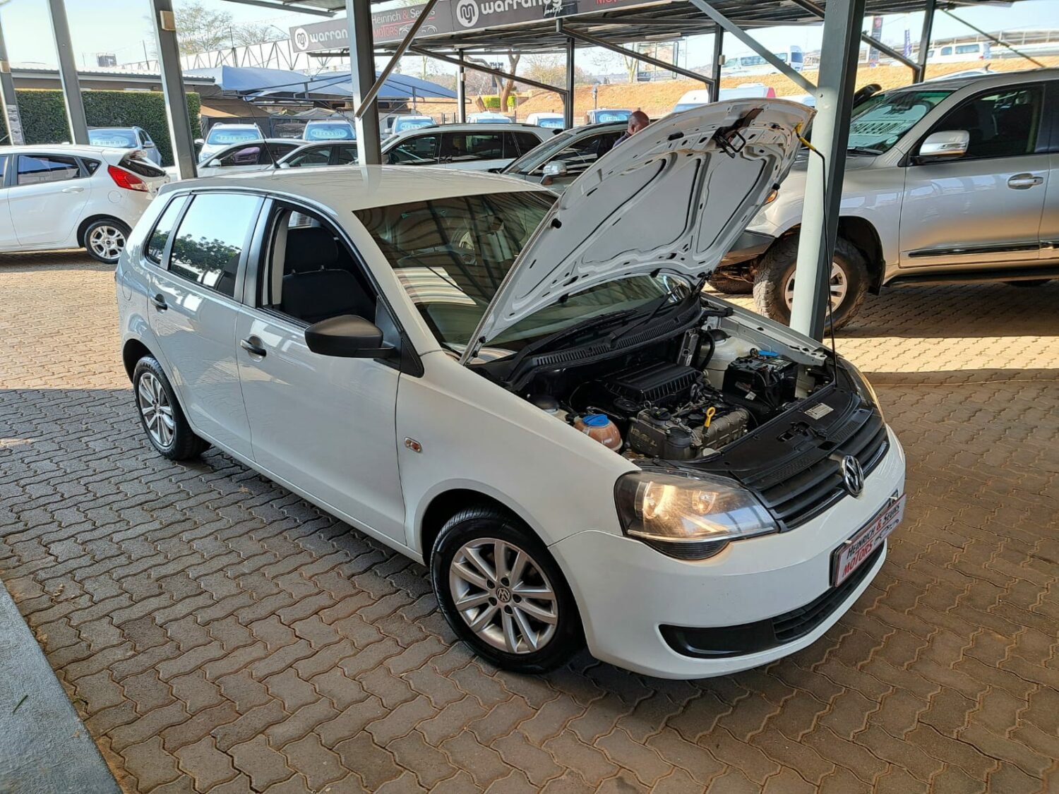 Volkswagen Polo Vivo HATCH 1.4 CONCEPTLINE