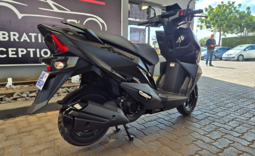 Suzuki Avenis 125 Triple black