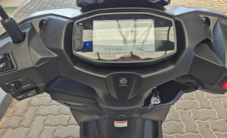 Suzuki Avenis 125 Triple black