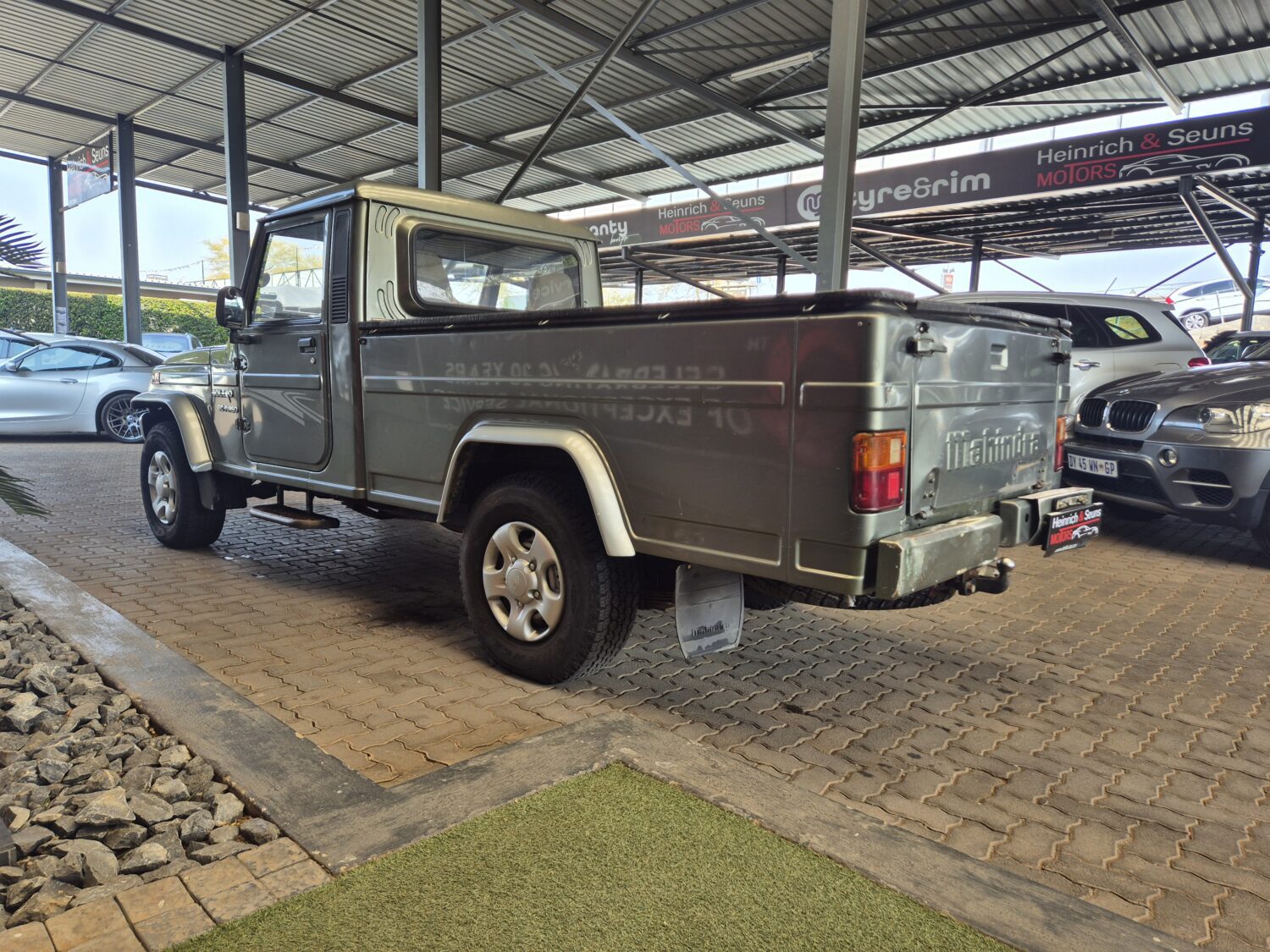 Mahindra Bolero 2.5TD Loader