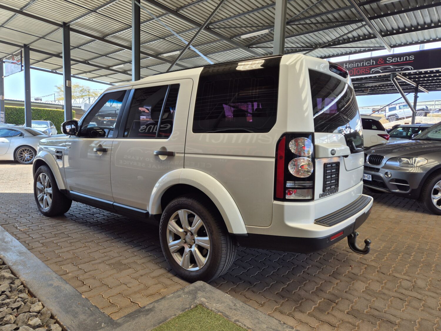 Land Rover Discovery 4 SDV6 SE Auto