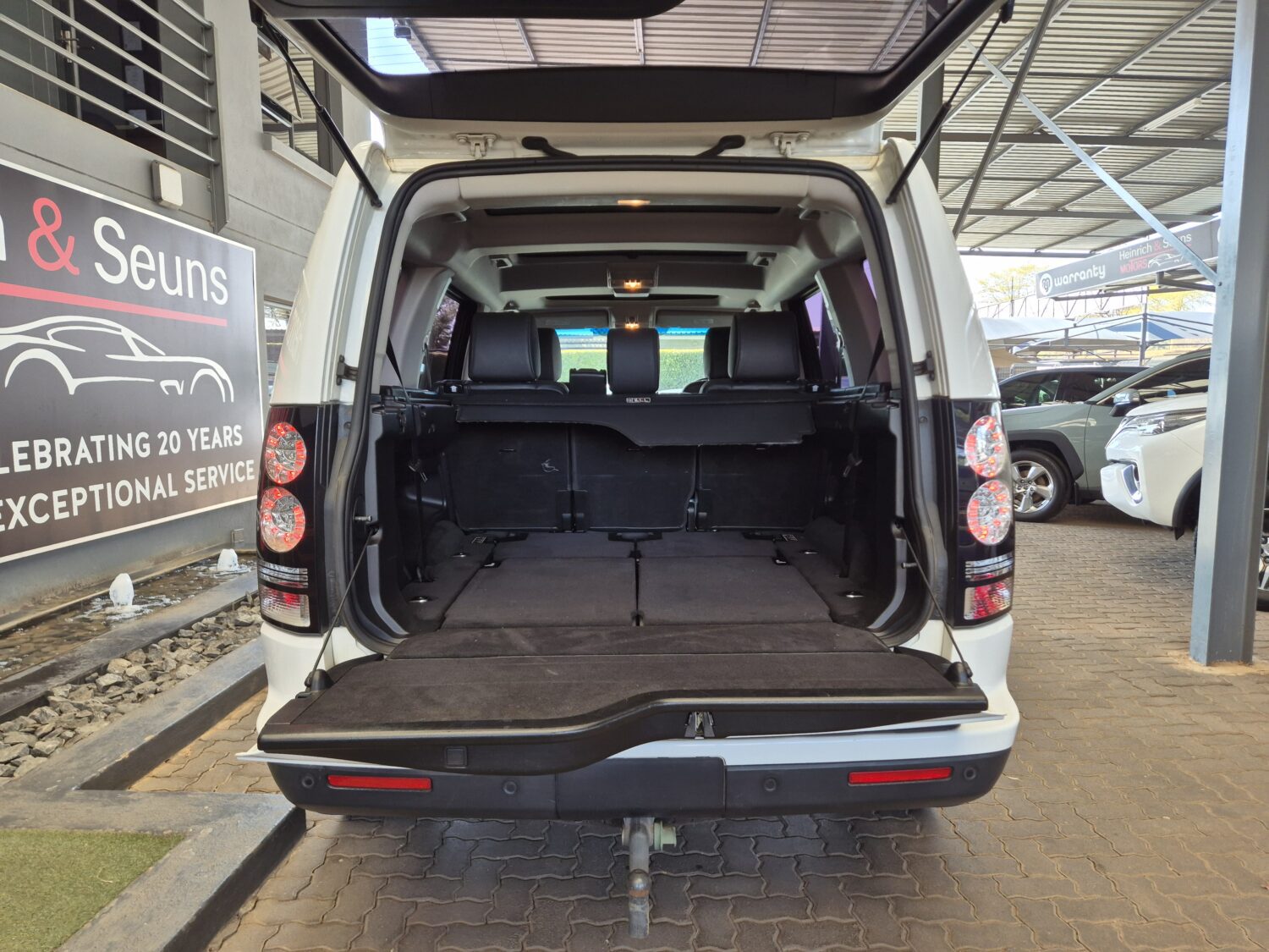 Land Rover Discovery 4 SDV6 SE Auto