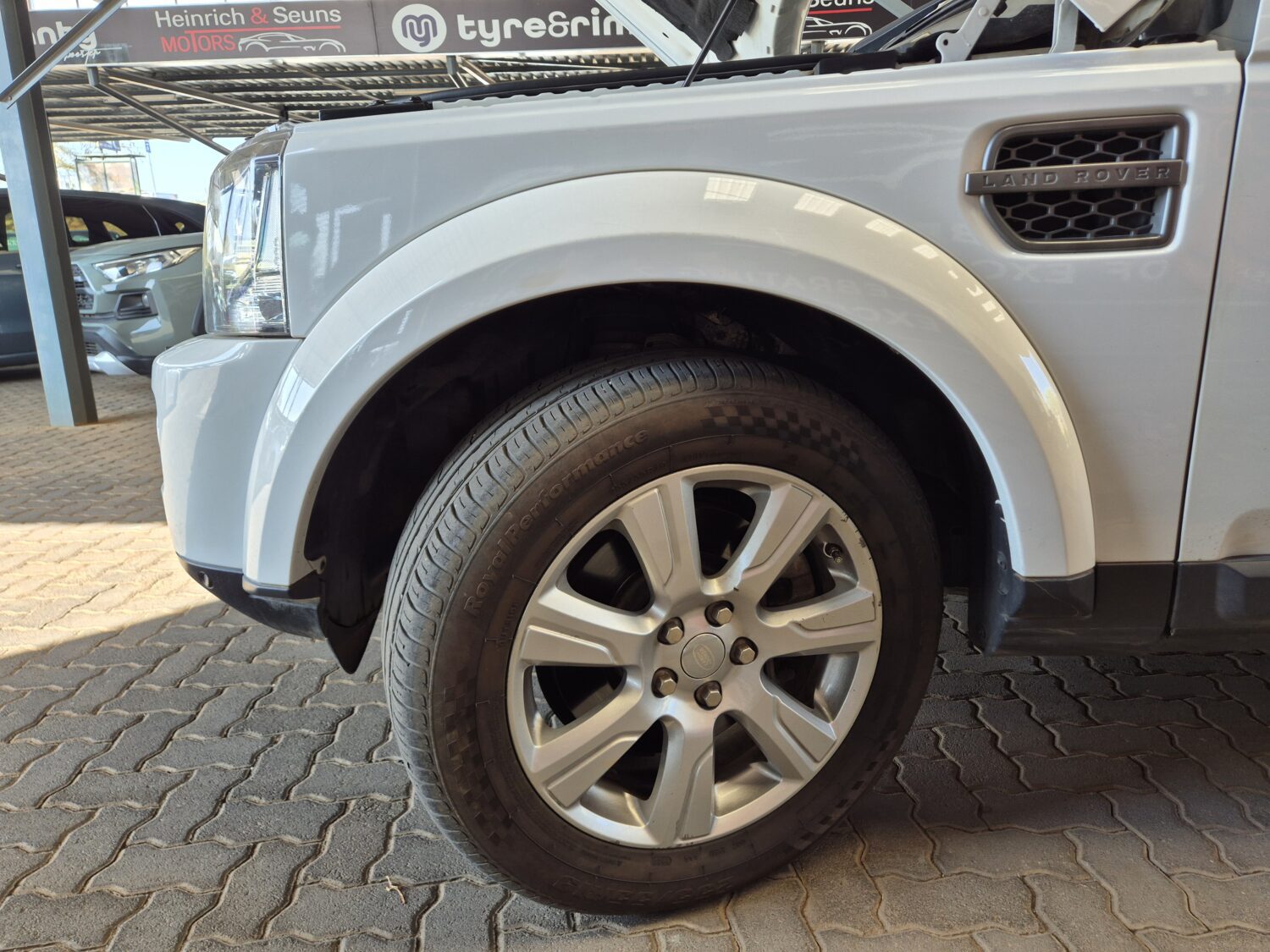 Land Rover Discovery 4 SDV6 SE Auto