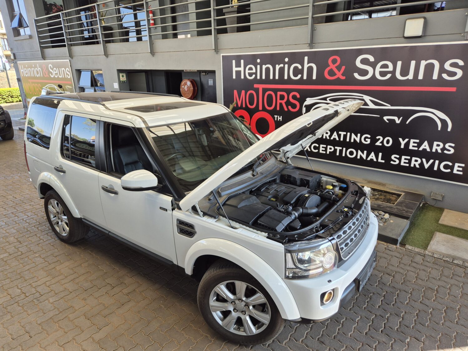 Land Rover Discovery 4 SDV6 SE Auto