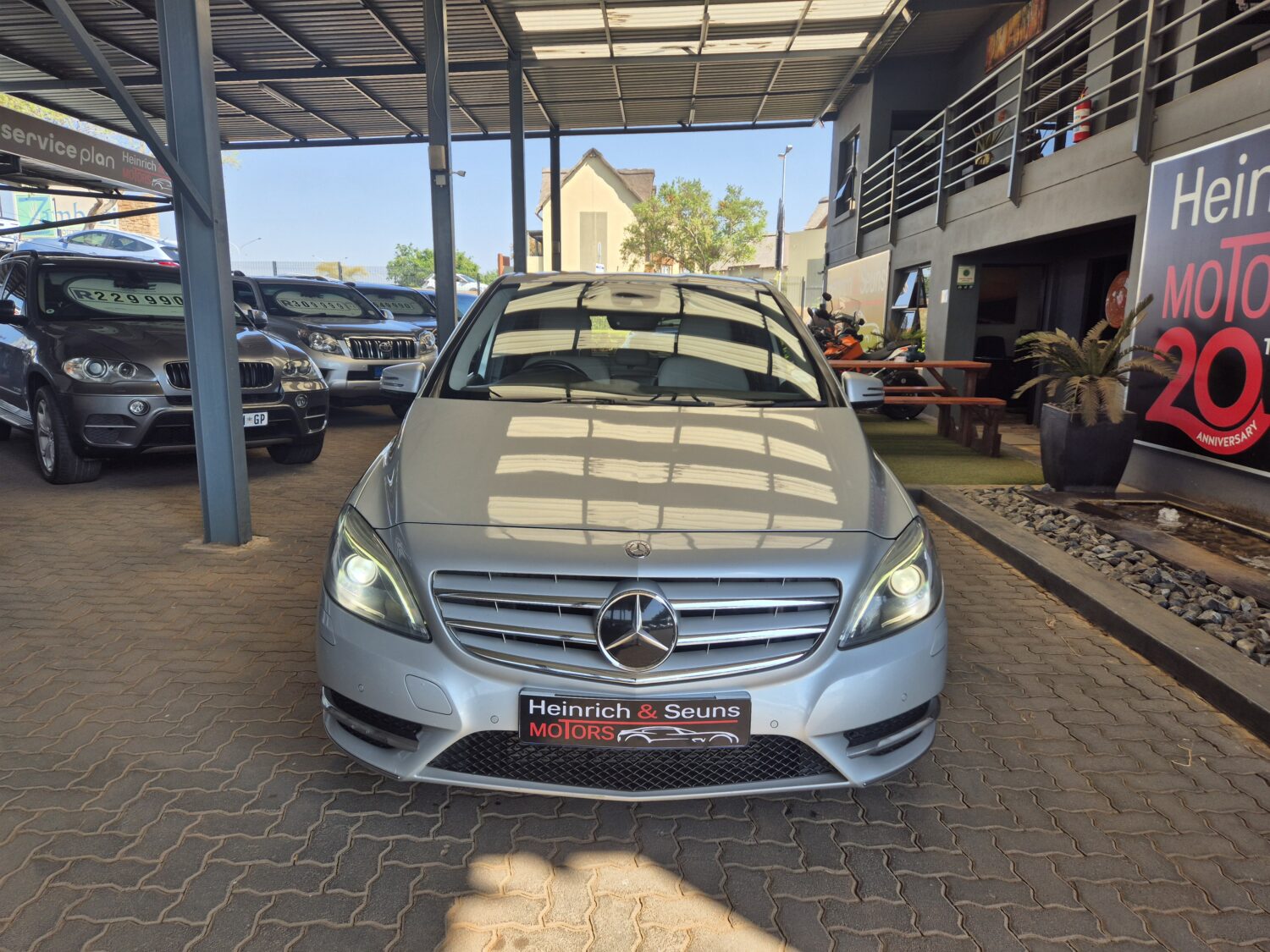 Mercedes-Benz B-Class B200 Auto