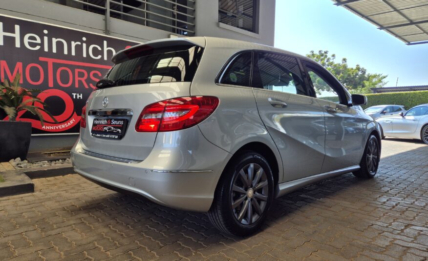 Mercedes-Benz B-Class B200 Auto