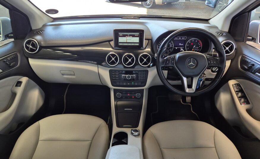 Mercedes-Benz B-Class B200 Auto