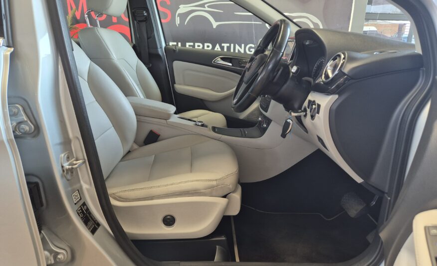 Mercedes-Benz B-Class B200 Auto