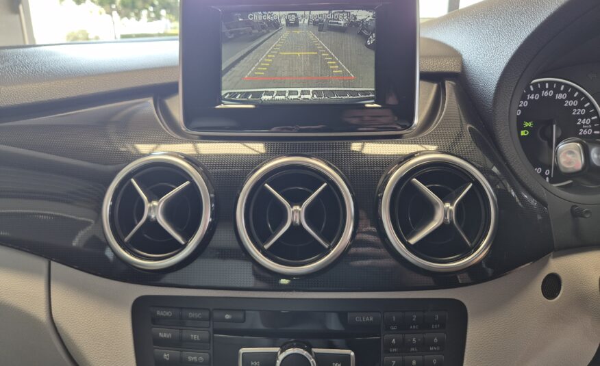 Mercedes-Benz B-Class B200 Auto