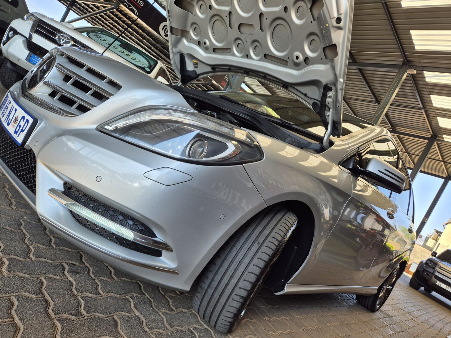 Mercedes-Benz B-Class B200 Auto