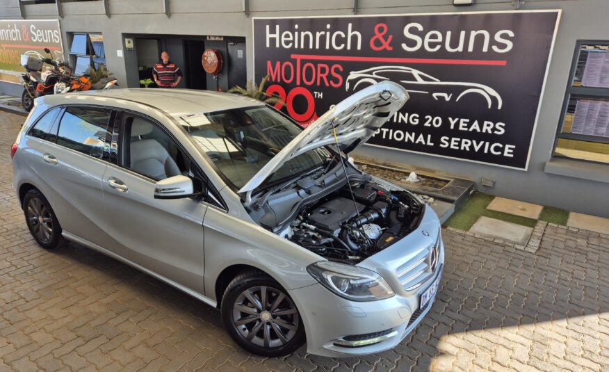 Mercedes-Benz B-Class B200 Auto