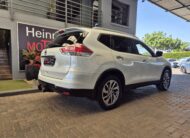 Nissan X-Trail 2.0 XE