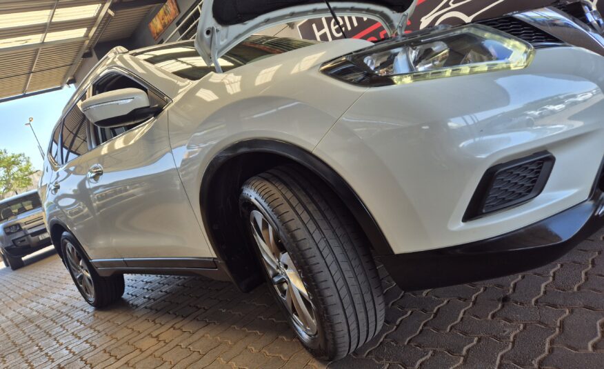 Nissan X-Trail 2.0 XE