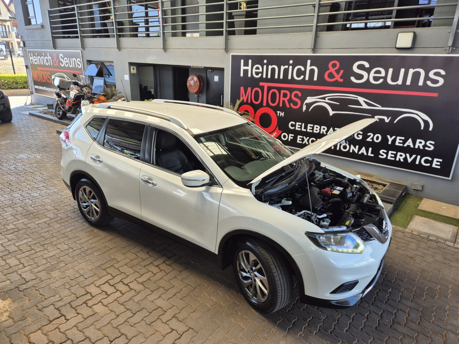 Nissan X-Trail 2.0 XE