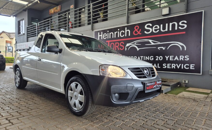 Nissan NP200 1.6i (Aircon) Safety Pack