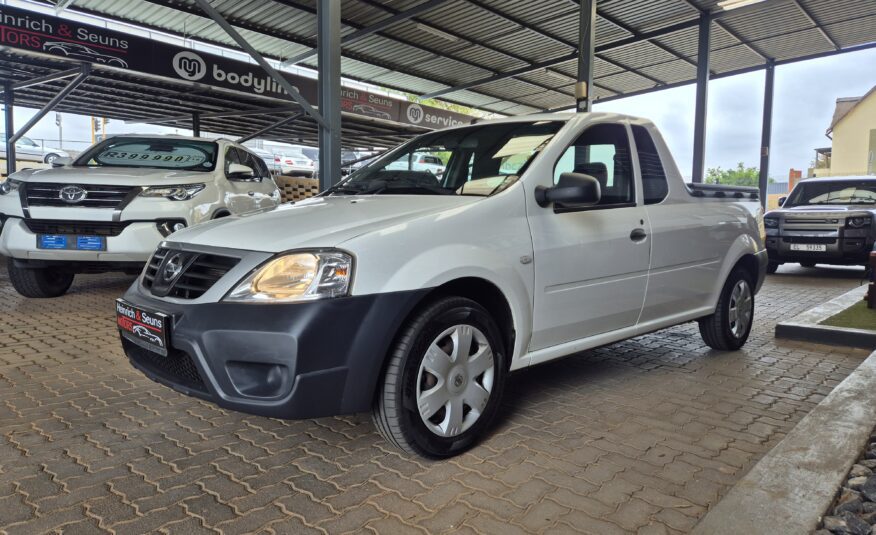 Nissan NP200 1.6i (Aircon) Safety Pack