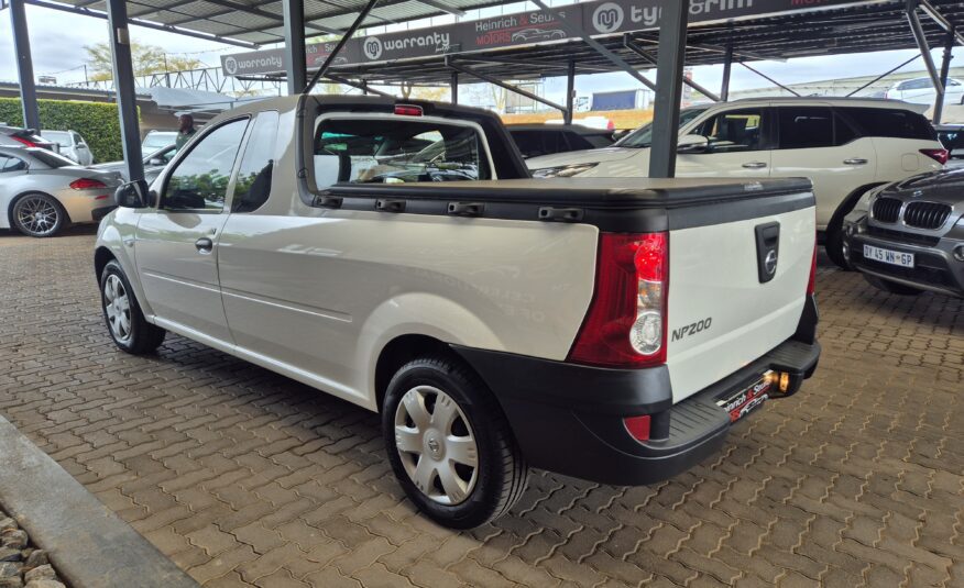 Nissan NP200 1.6i (Aircon) Safety Pack