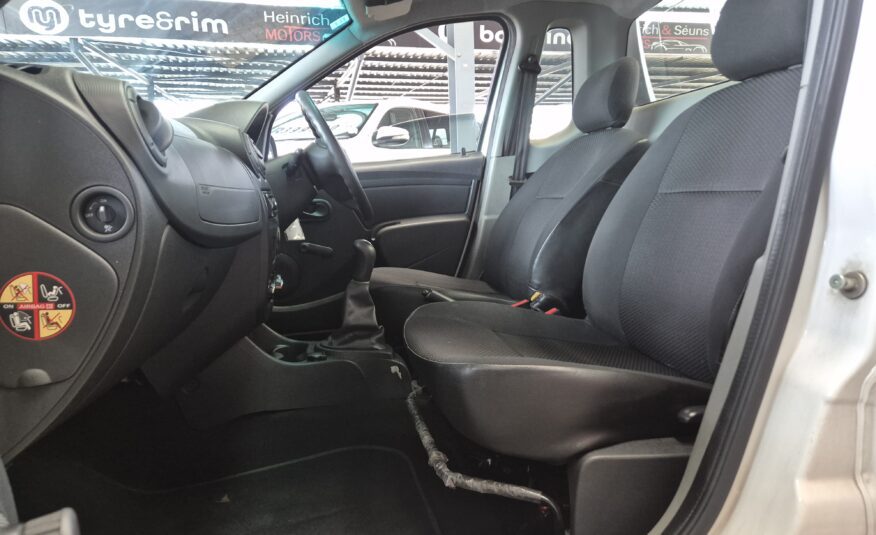 Nissan NP200 1.6i (Aircon) Safety Pack
