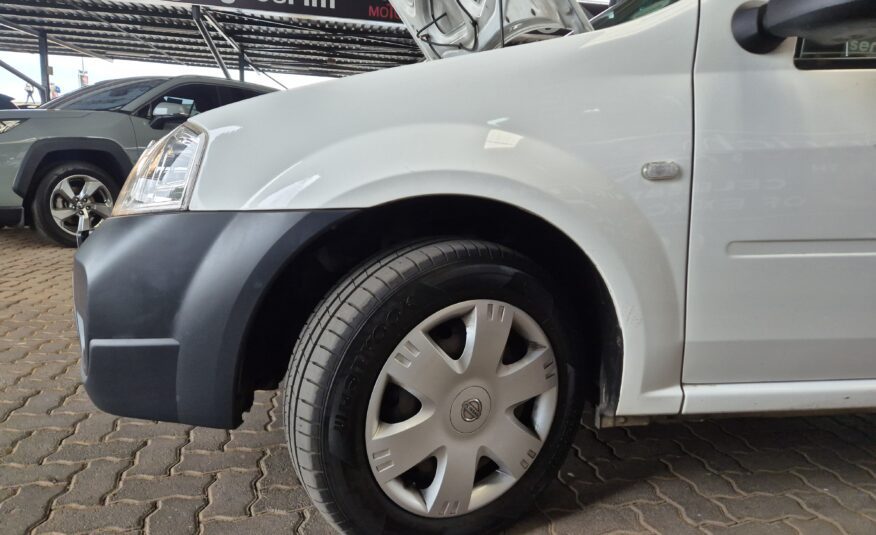 Nissan NP200 1.6i (Aircon) Safety Pack