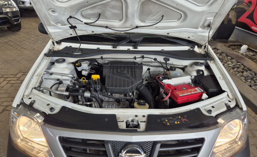Nissan NP200 1.6i (Aircon) Safety Pack