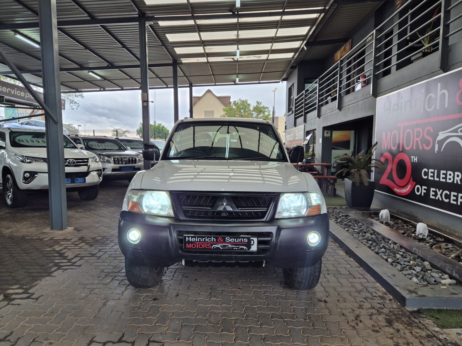 Mitsubishi Pajero 5-Door 3.2DI-D GLX