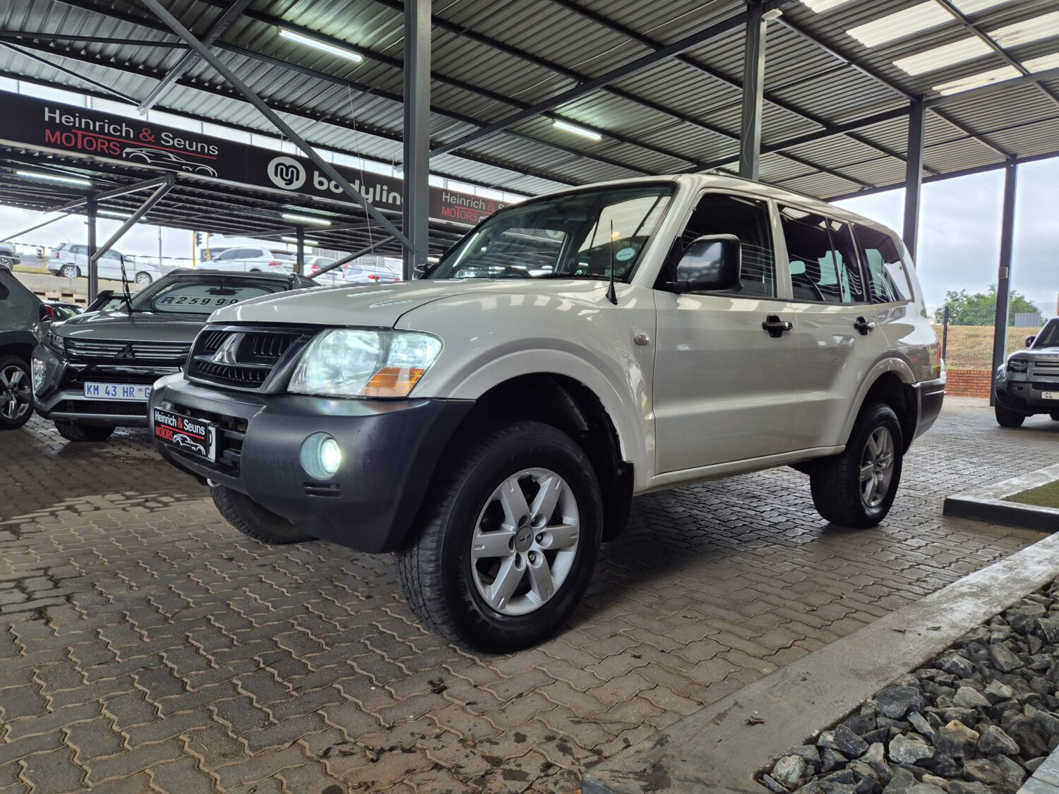Mitsubishi Pajero 5-Door 3.2DI-D GLX