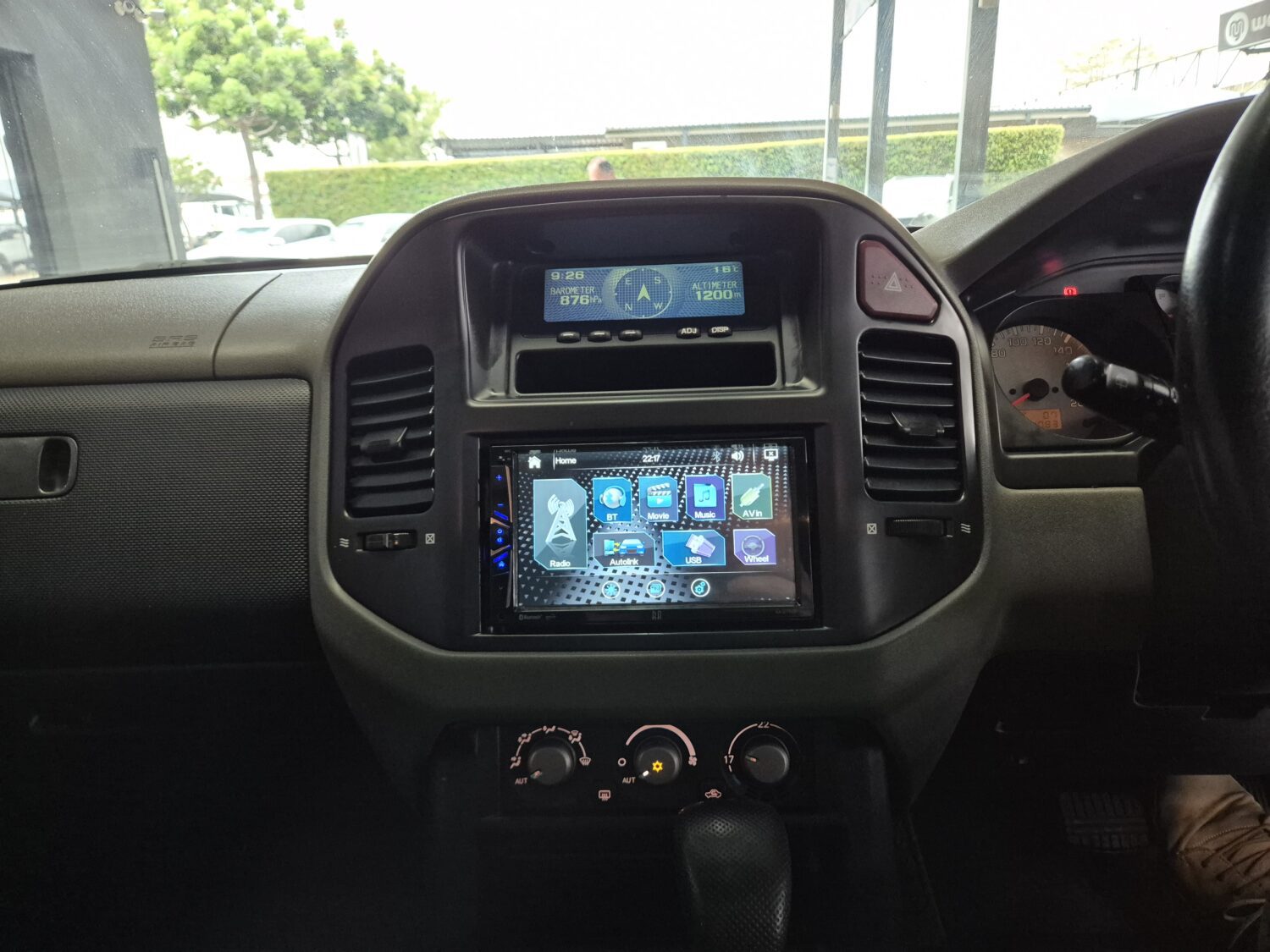 Mitsubishi Pajero 5-Door 3.2DI-D GLX