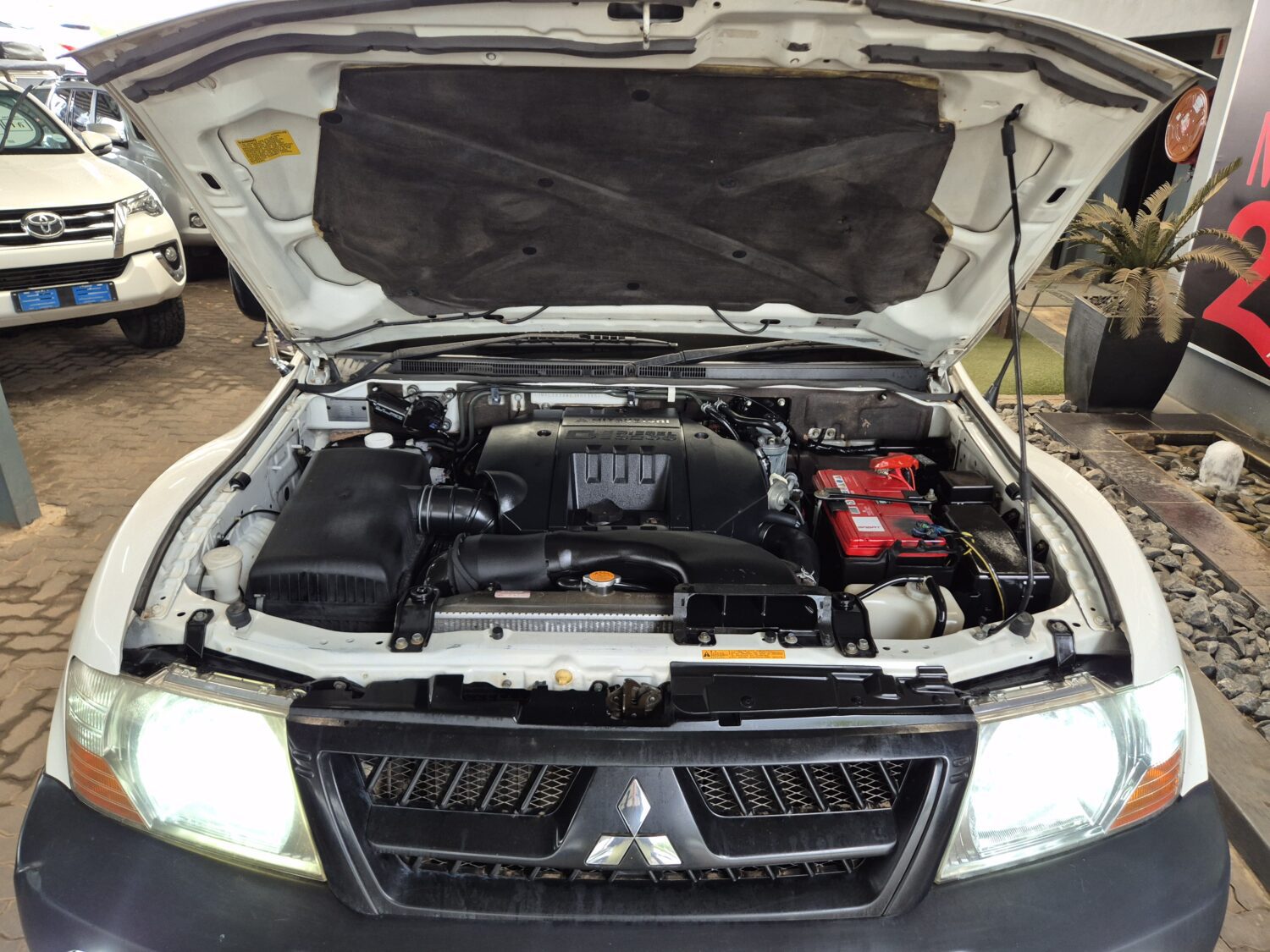 Mitsubishi Pajero 5-Door 3.2DI-D GLX