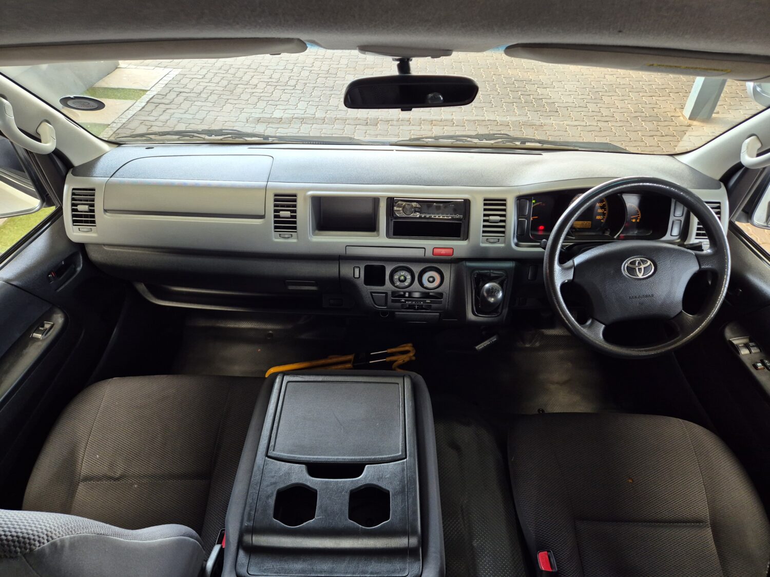 Toyota Quantum 2.5D-4D S-Long Panel Van