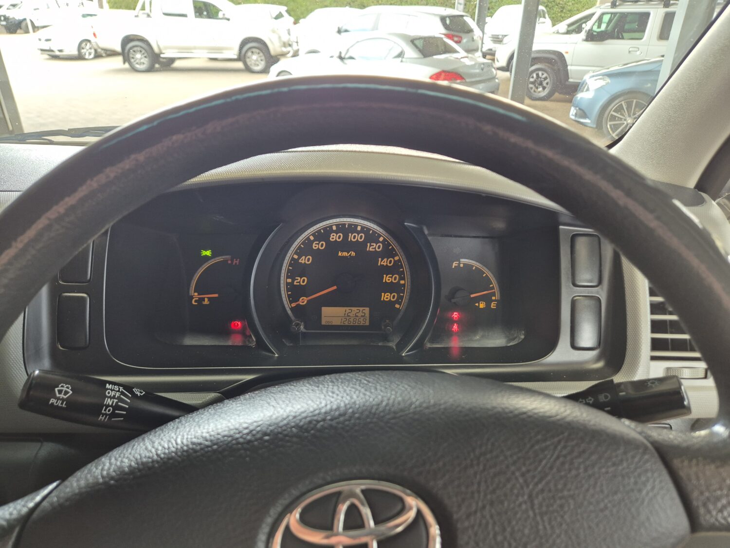 Toyota Quantum 2.5D-4D S-Long Panel Van