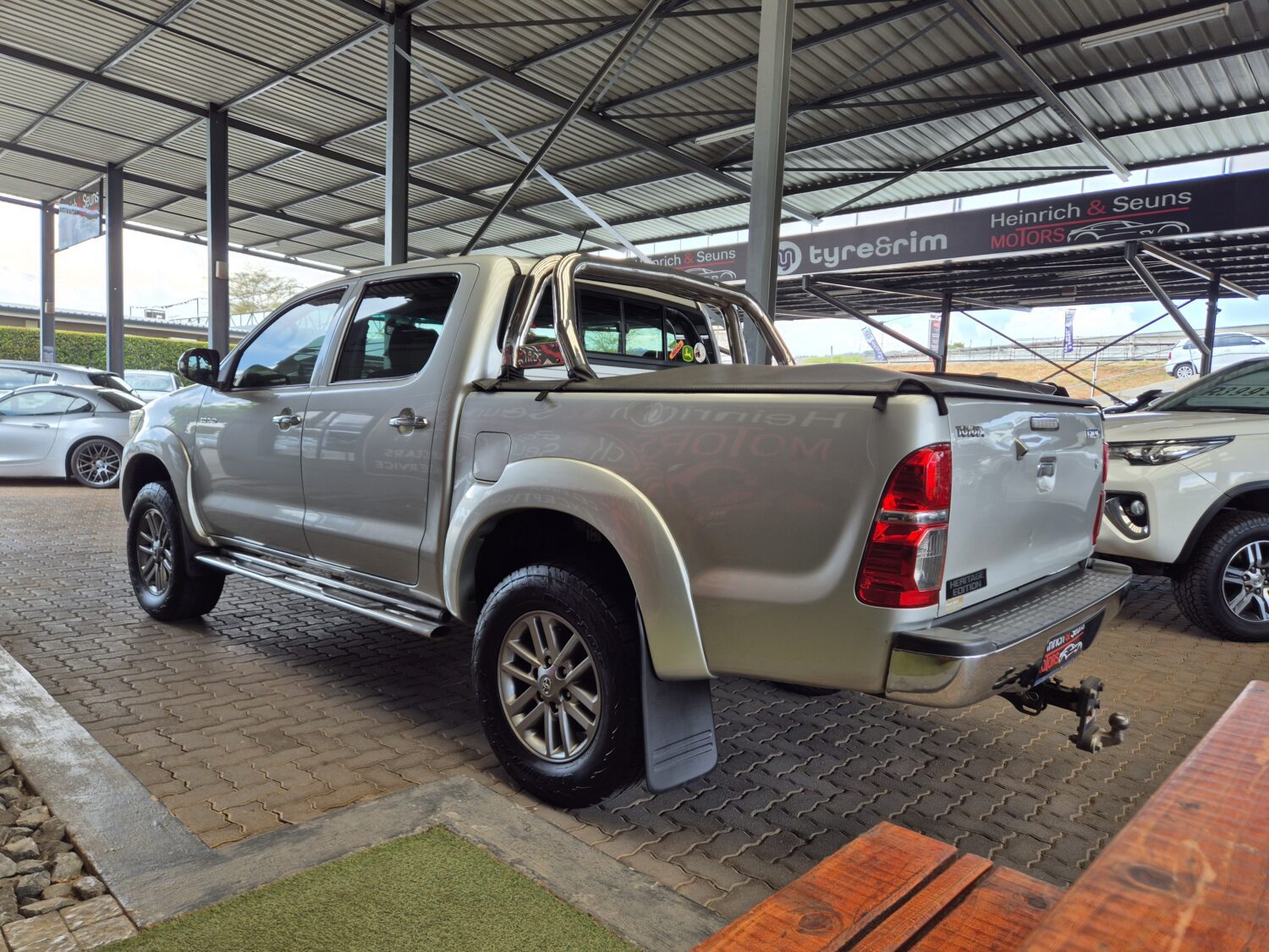 Toyota Hilux 3.0D-4D Double Cab Raider Heritage Edition