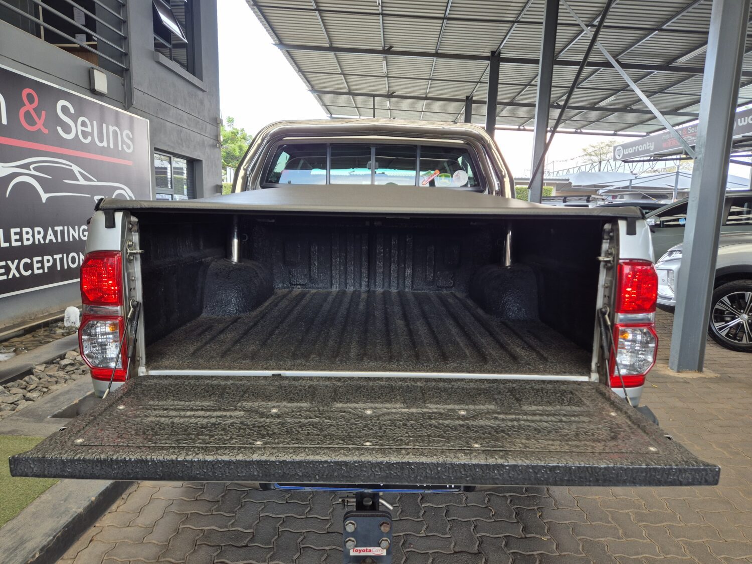 Toyota Hilux 3.0D-4D Double Cab Raider Heritage Edition