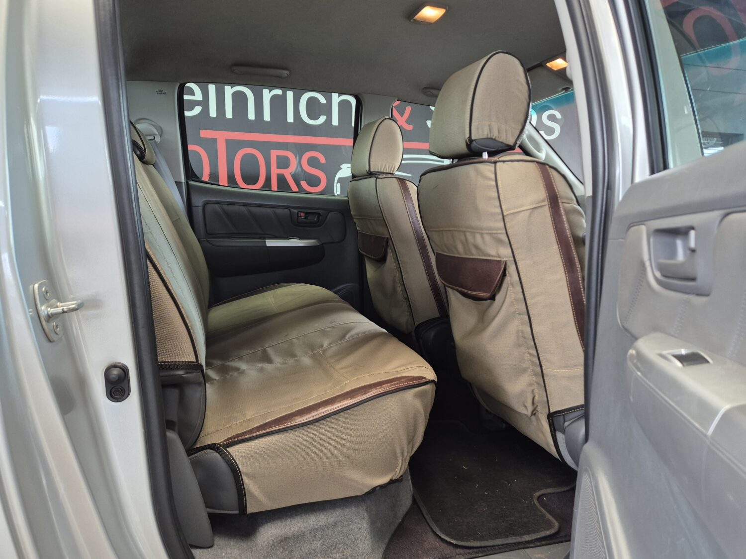 Toyota Hilux 3.0D-4D Double Cab Raider Heritage Edition