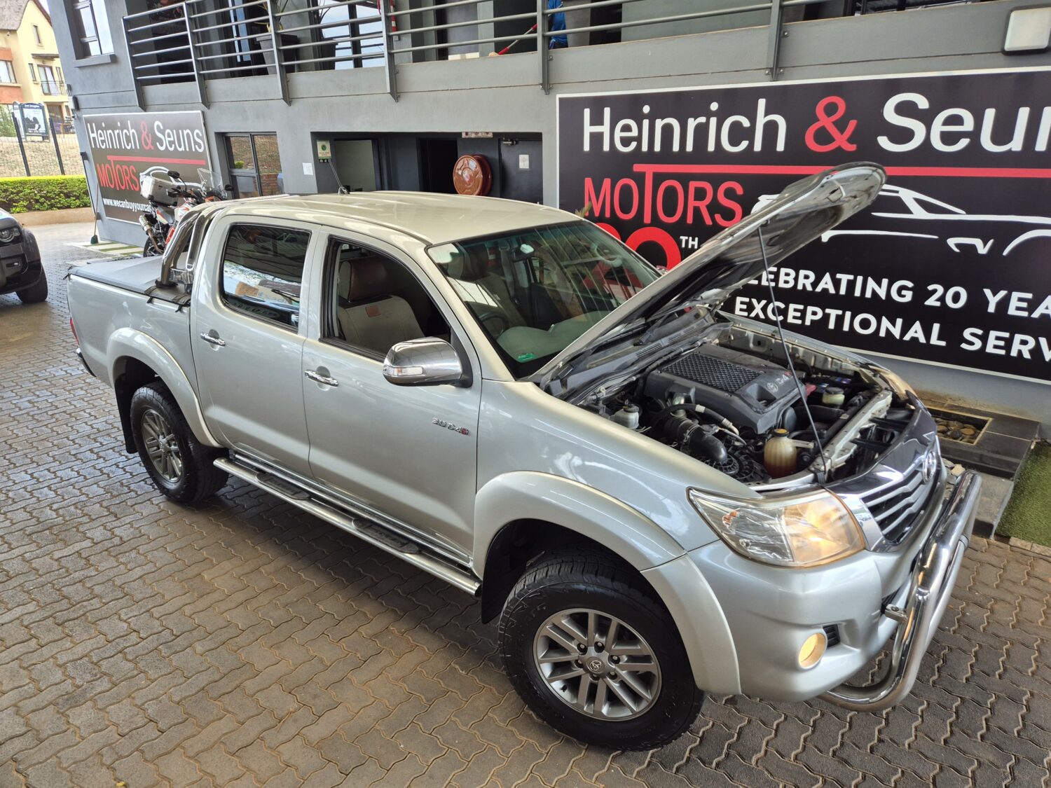 Toyota Hilux 3.0D-4D Double Cab Raider Heritage Edition
