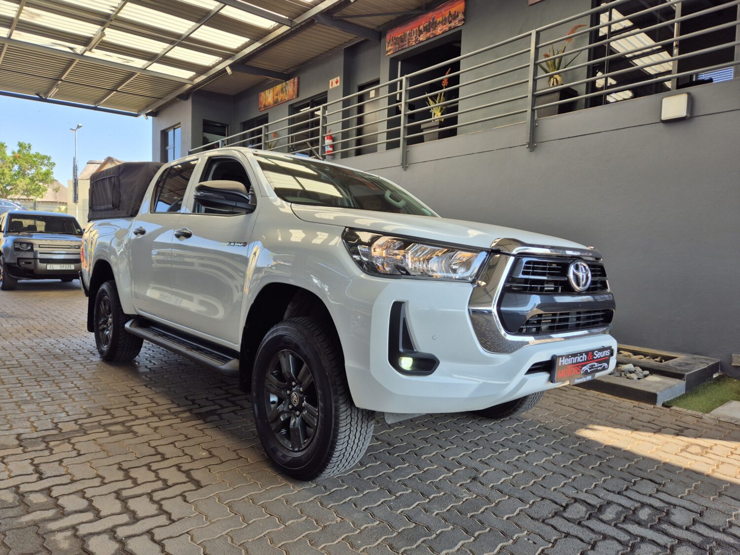 Toyota Hilux 2.4GD-6 Double Cab Raider Auto