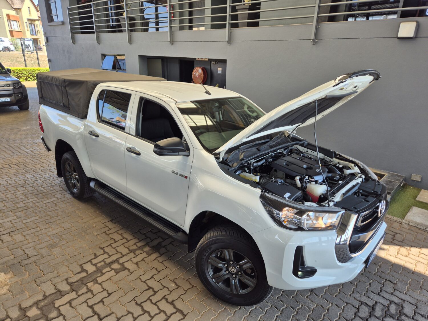 Toyota Hilux 2.4GD-6 Double Cab Raider Auto