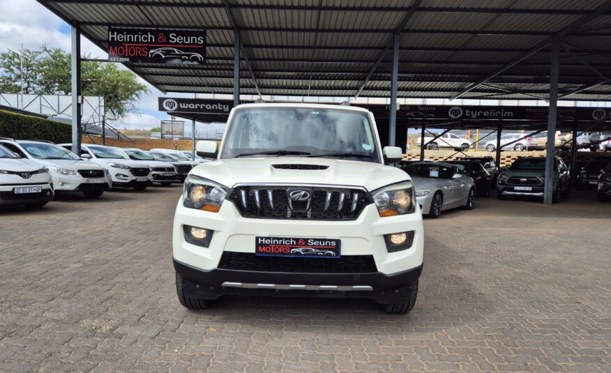 Mahindra Scorpio 2.2CRDe S10 8-Seater