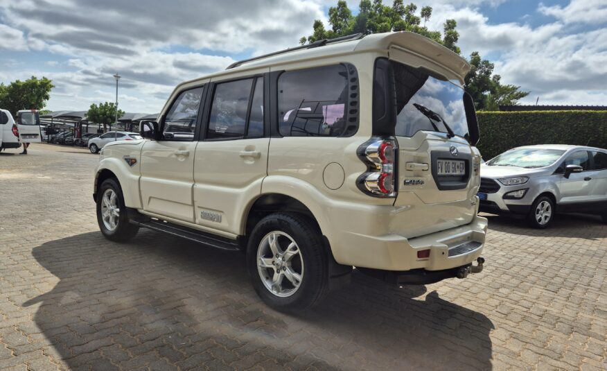 Mahindra Scorpio 2.2CRDe S10 8-Seater