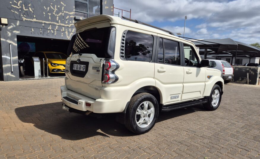 Mahindra Scorpio 2.2CRDe S10 8-Seater