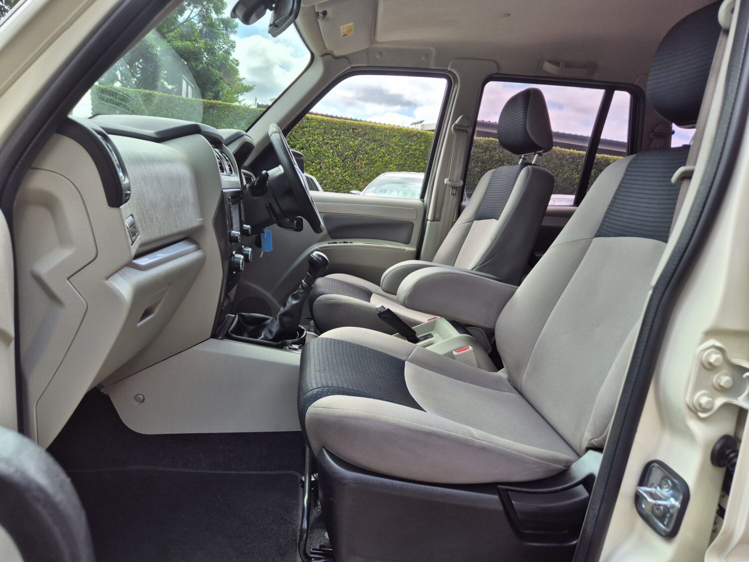 Mahindra Scorpio 2.2CRDe S10 8-Seater