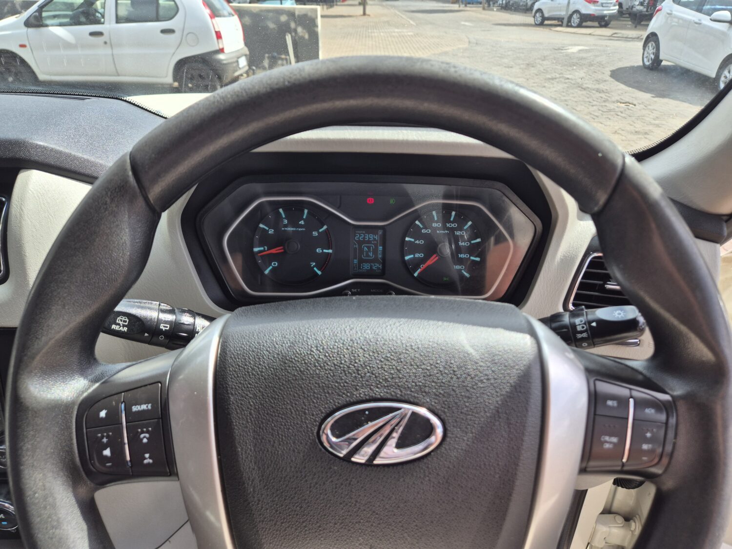 Mahindra Scorpio 2.2CRDe S10 8-Seater