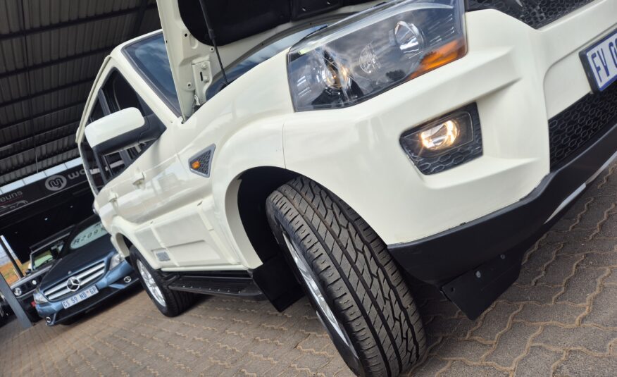 Mahindra Scorpio 2.2CRDe S10 8-Seater