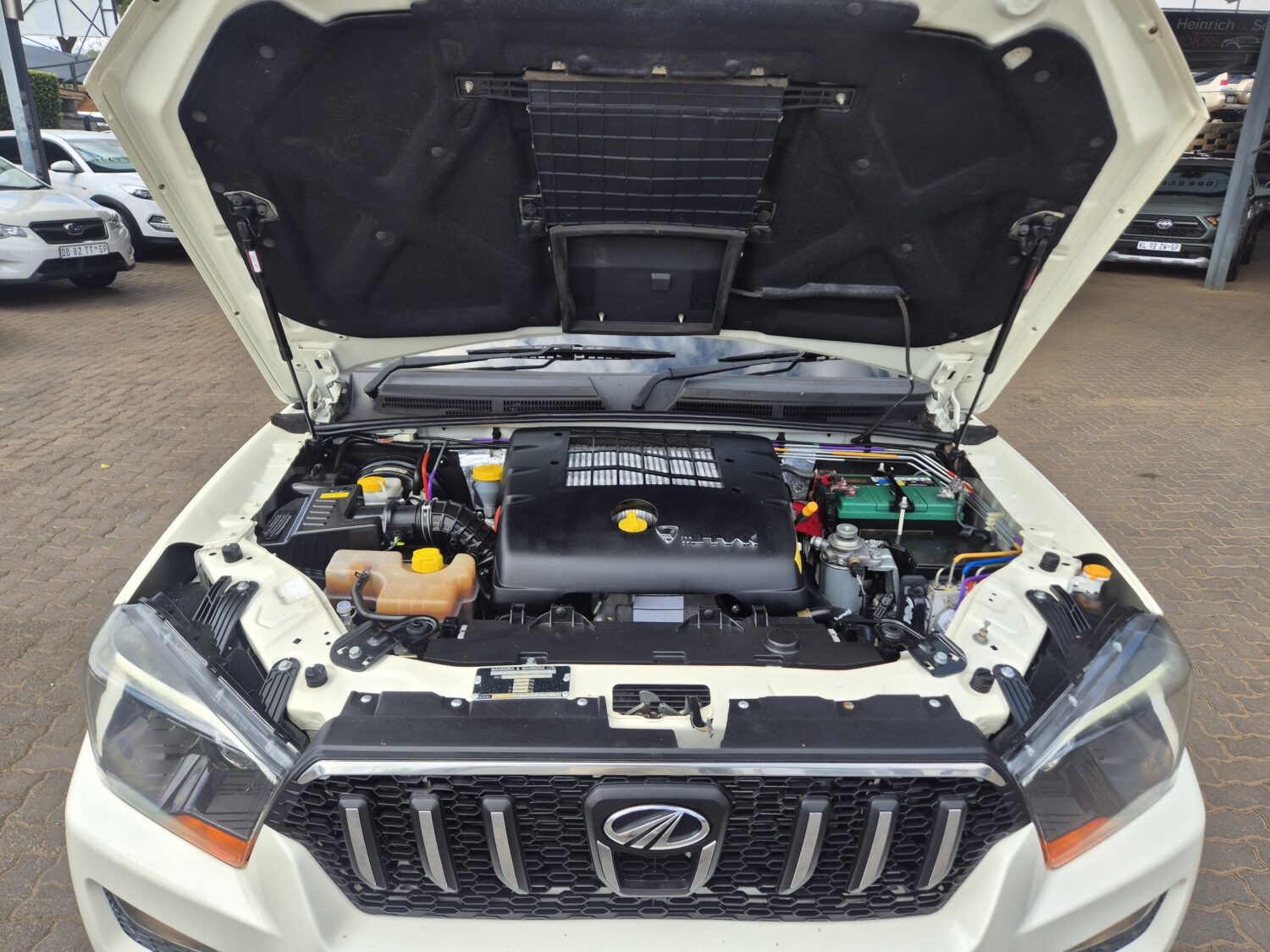 Mahindra Scorpio 2.2CRDe S10 8-Seater